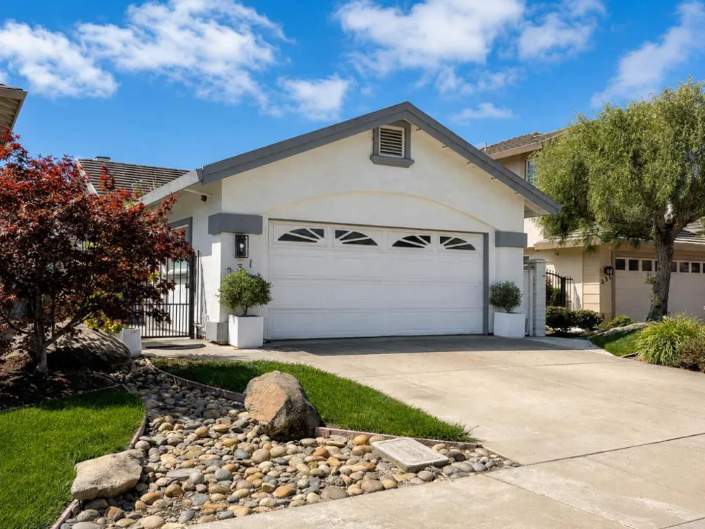 231 Montclair Lane Salinas, CA 93906