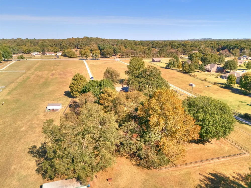 27726 E 161st Street S Coweta, OK 74429