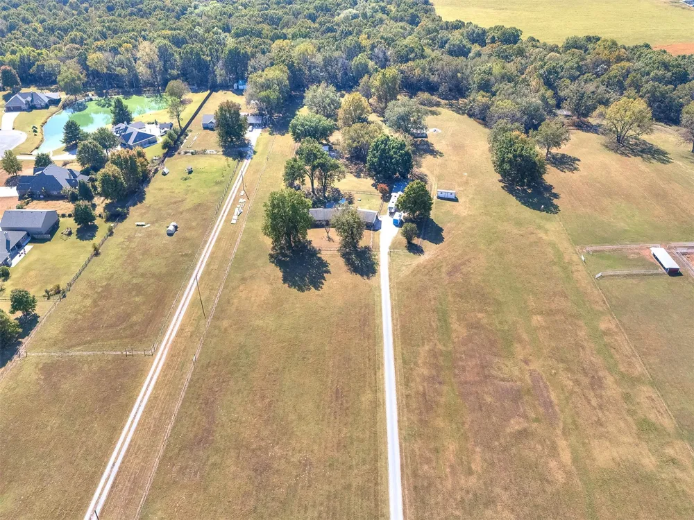 27726 E 161st Street S Coweta, OK 74429
