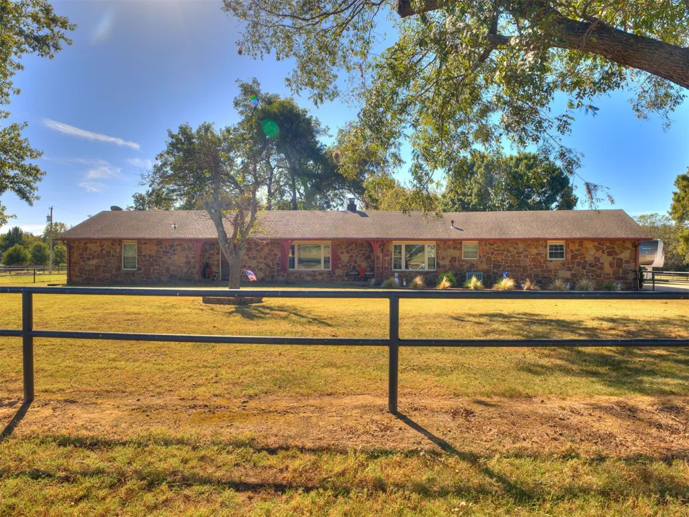27726 E 161st Street S Coweta, OK 74429