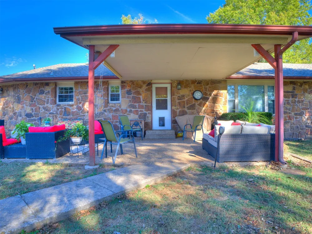 27726 E 161st Street S Coweta, OK 74429