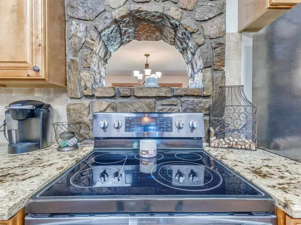 27726 E 161st Street S Coweta, OK 74429