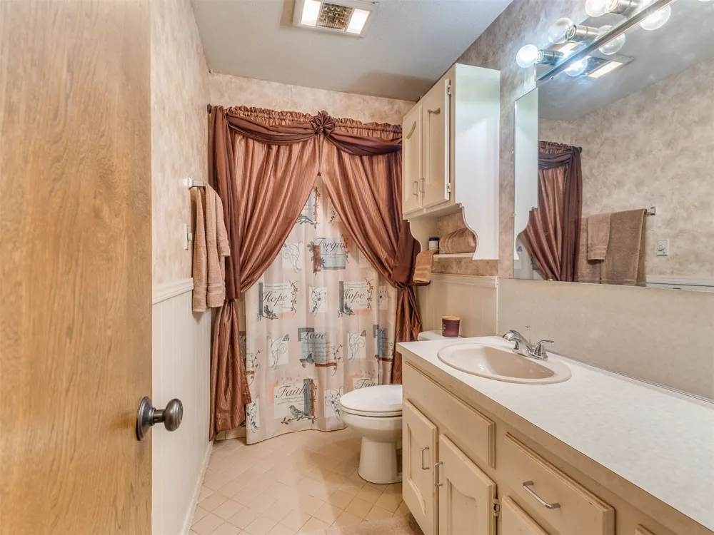 27726 E 161st Street S Coweta, OK 74429