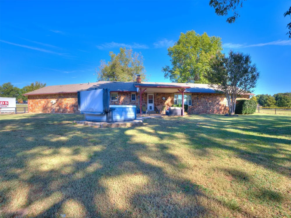 27726 E 161st Street S Coweta, OK 74429