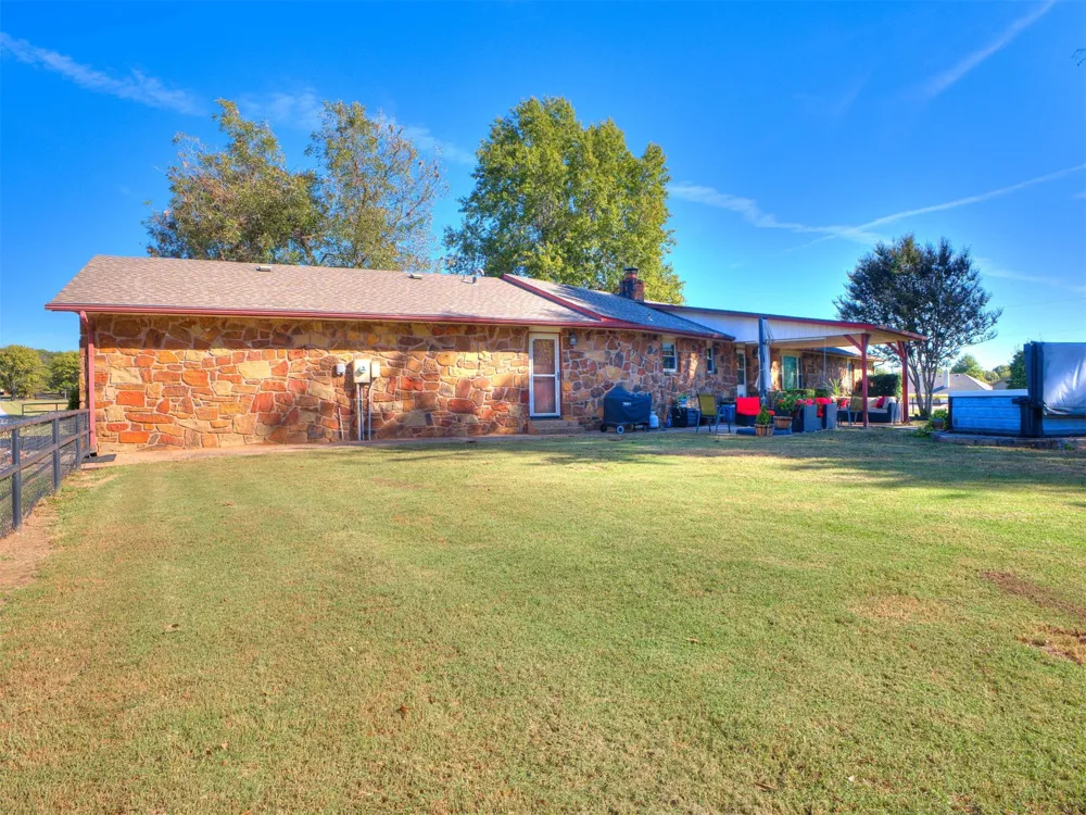 27726 E 161st Street S Coweta, OK 74429
