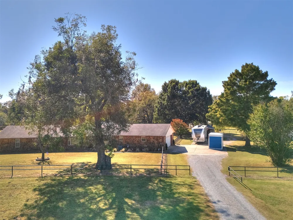 27726 E 161st Street S Coweta, OK 74429