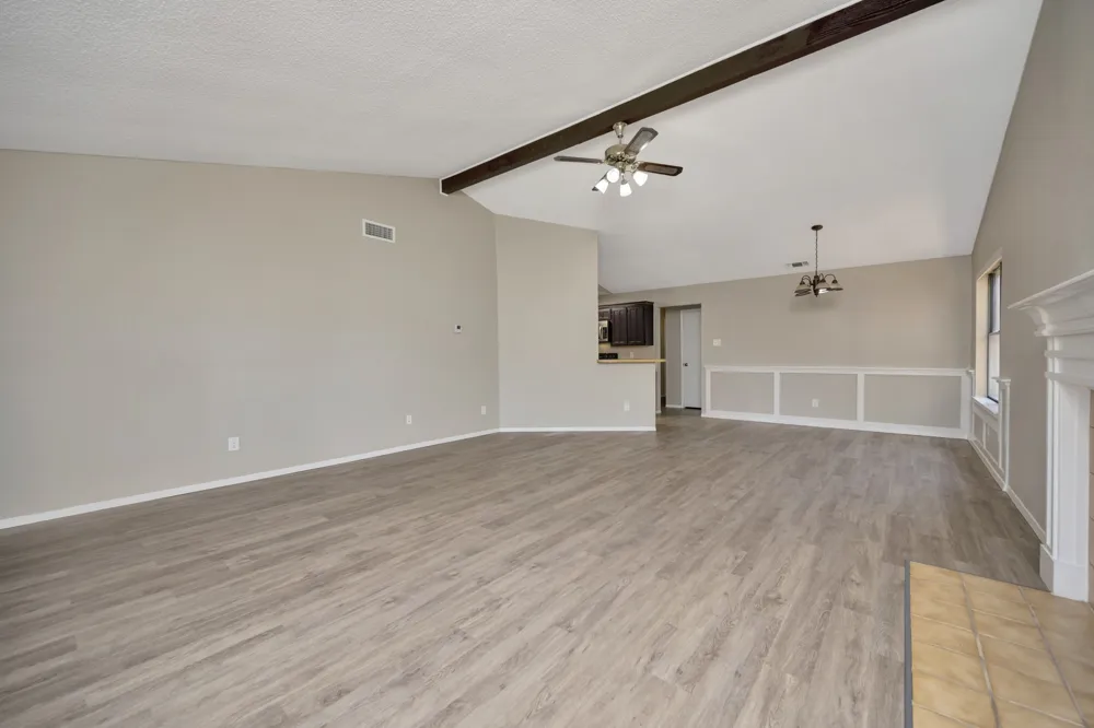 4210 Meadow Park Drive Arlington, TX 76017
