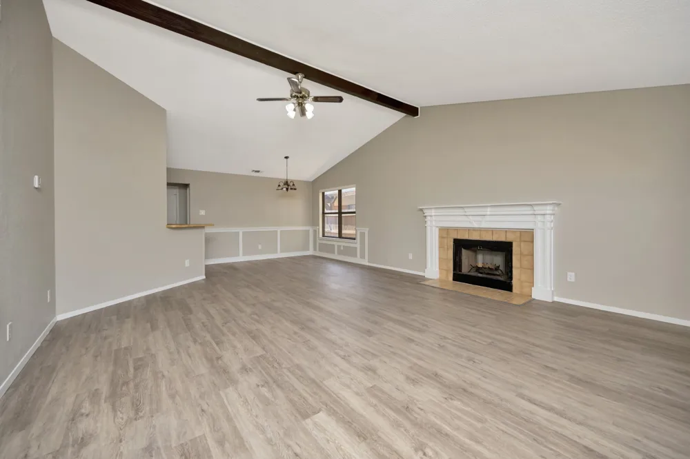 4210 Meadow Park Drive Arlington, TX 76017