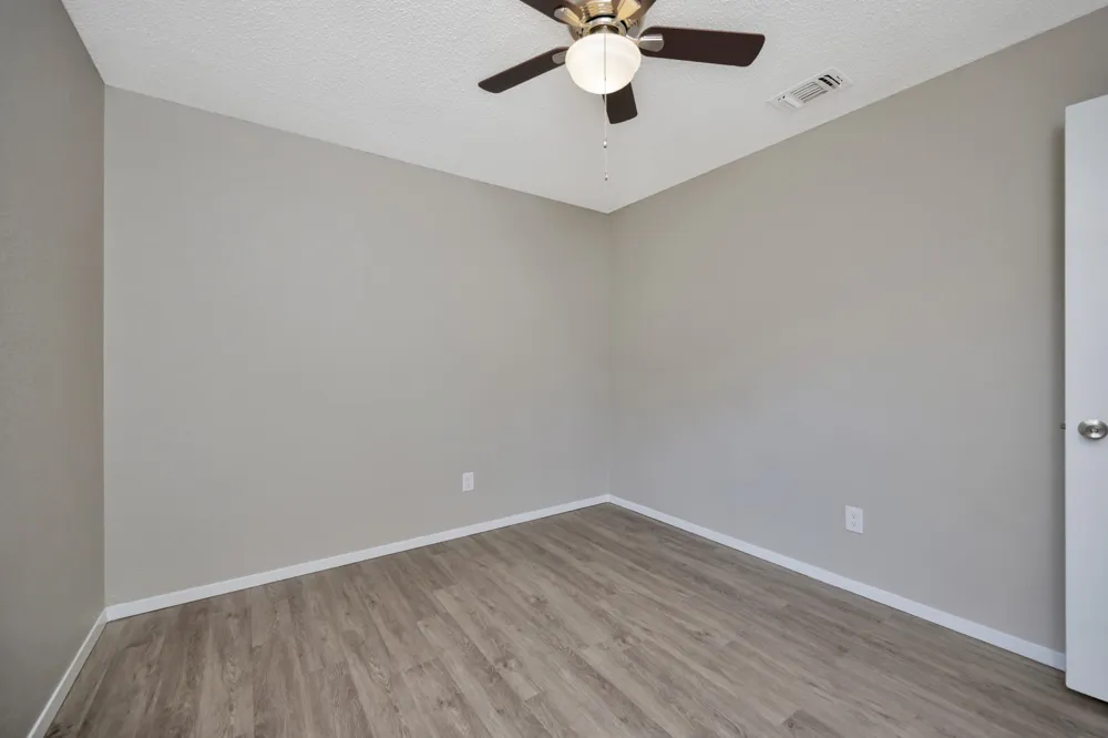 4210 Meadow Park Drive Arlington, TX 76017
