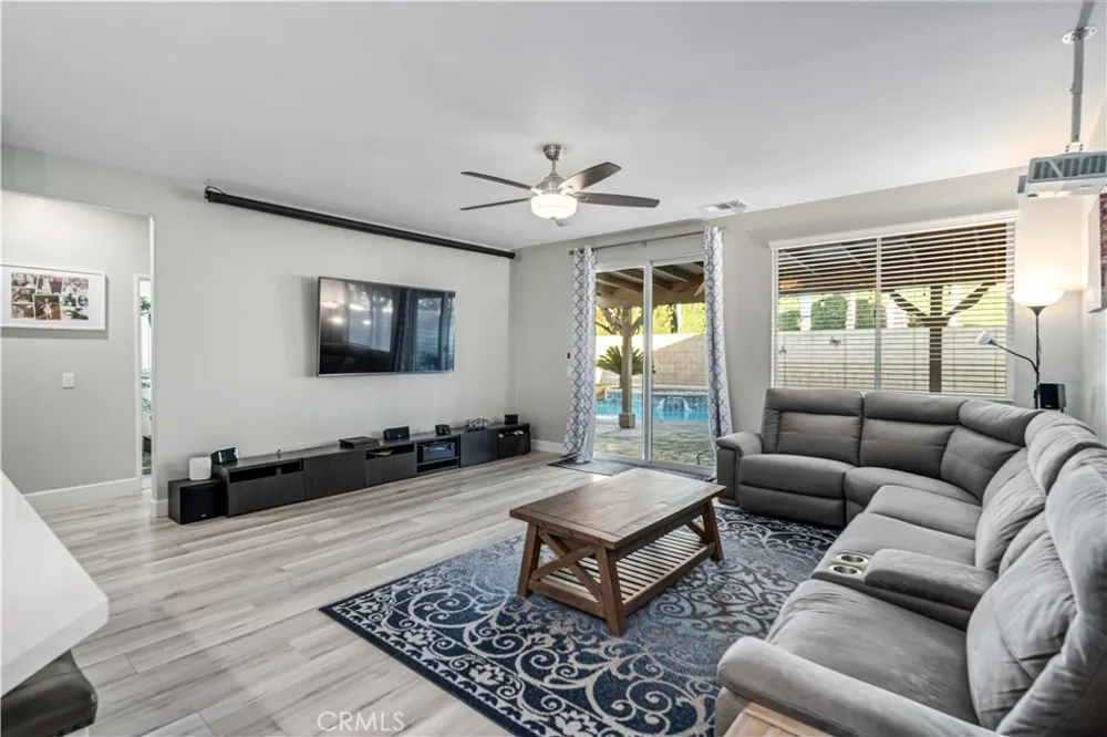 43766 Sondi Lancaster, CA 93536