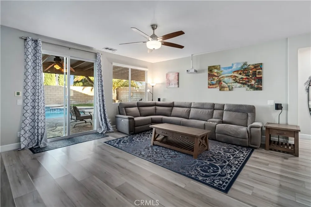 43766 Sondi Lancaster, CA 93536