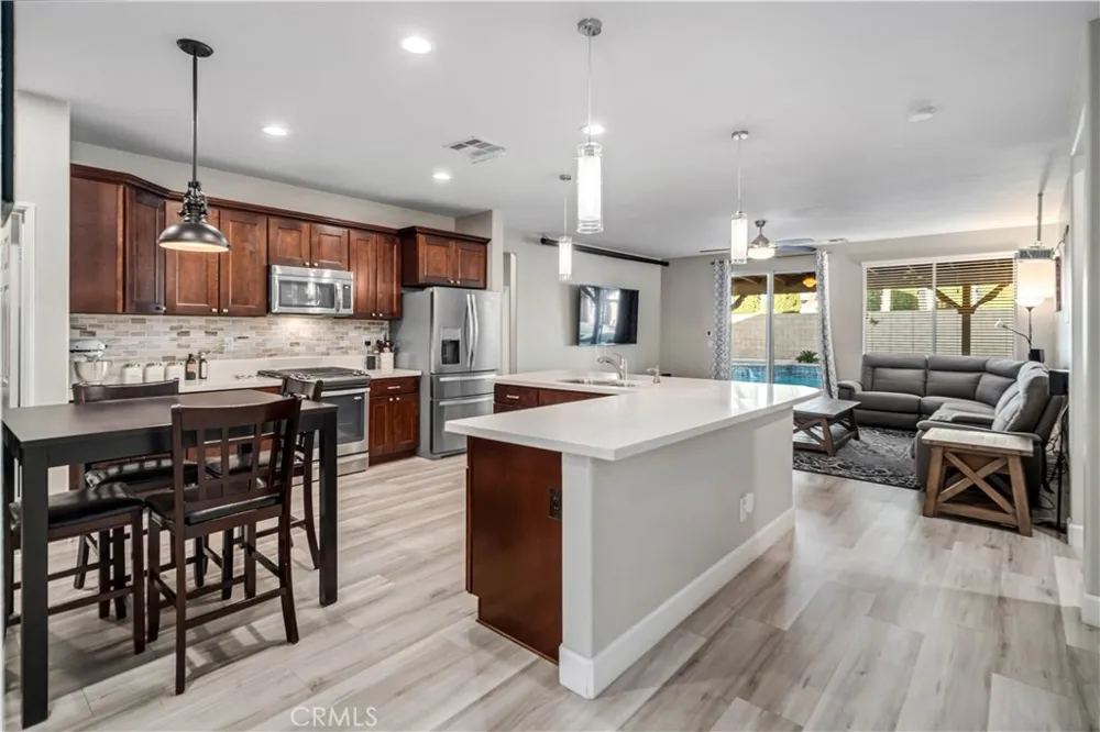 43766 Sondi Lancaster, CA 93536