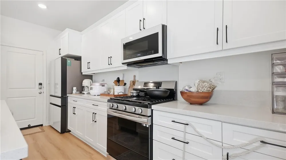 889 Campbell Pomona, CA 91768
