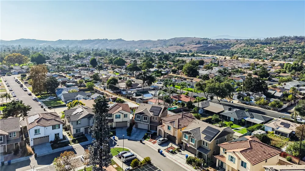 889 Campbell Pomona, CA 91768