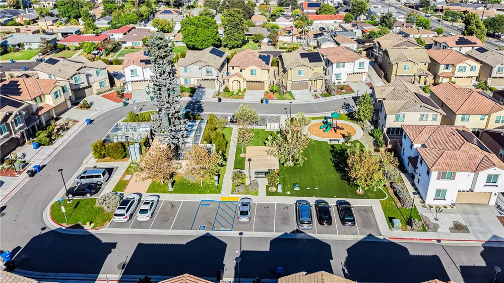 889 Campbell Pomona, CA 91768