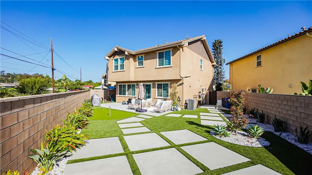 889 Campbell Pomona, CA 91768