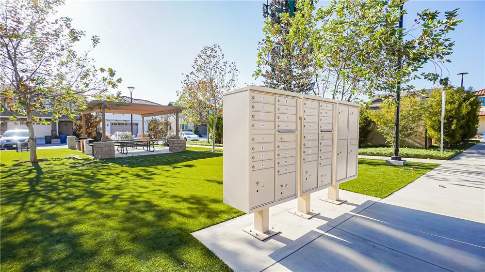 889 Campbell Pomona, CA 91768