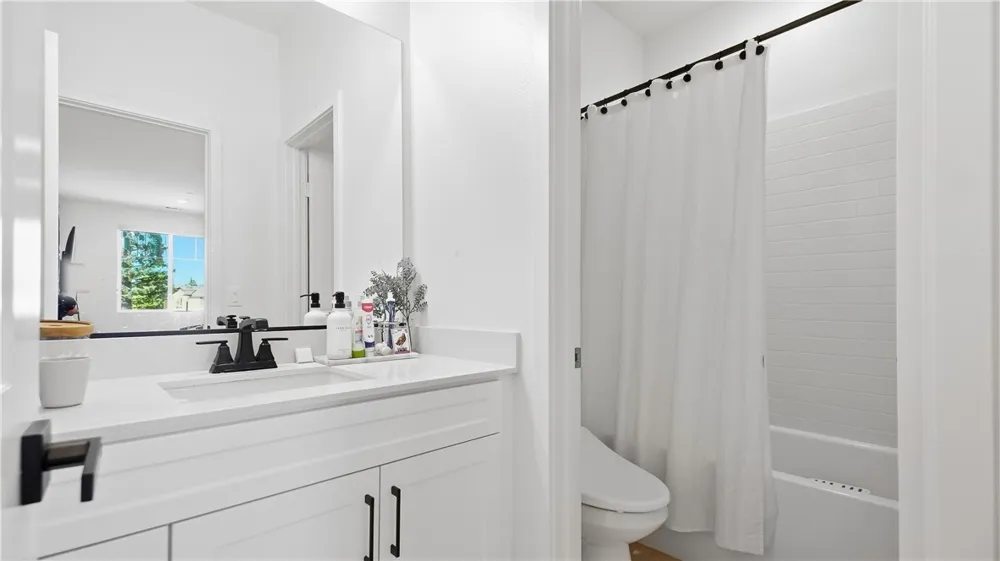 889 Campbell Pomona, CA 91768