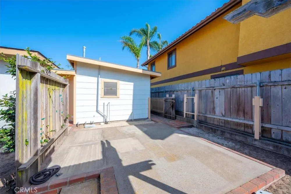 381 N 6th Grover Beach, CA 93433