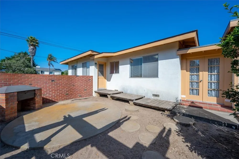 381 N 6th Grover Beach, CA 93433