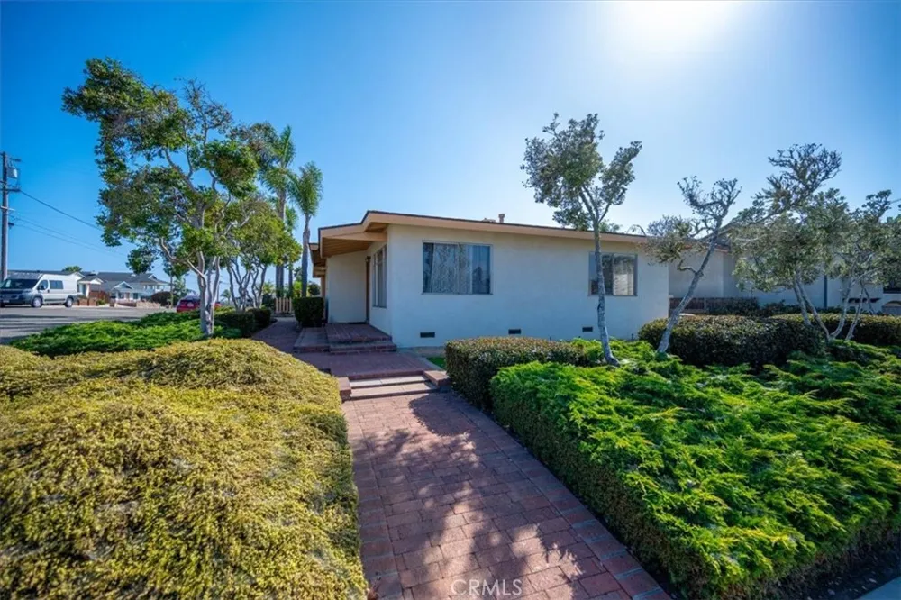 381 N 6th Grover Beach, CA 93433