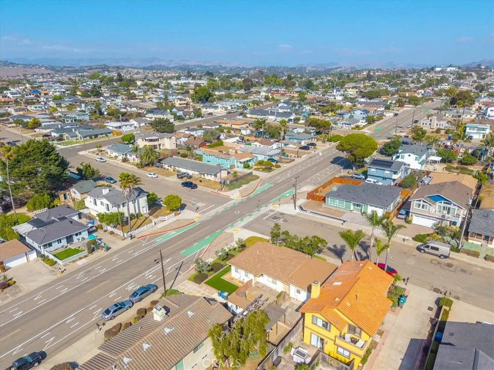 381 N 6th Grover Beach, CA 93433