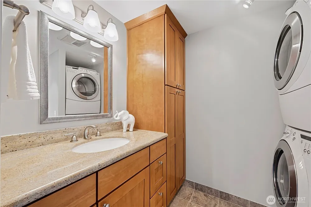 2201 3rd Avenue #2301 Seattle, WA 98121