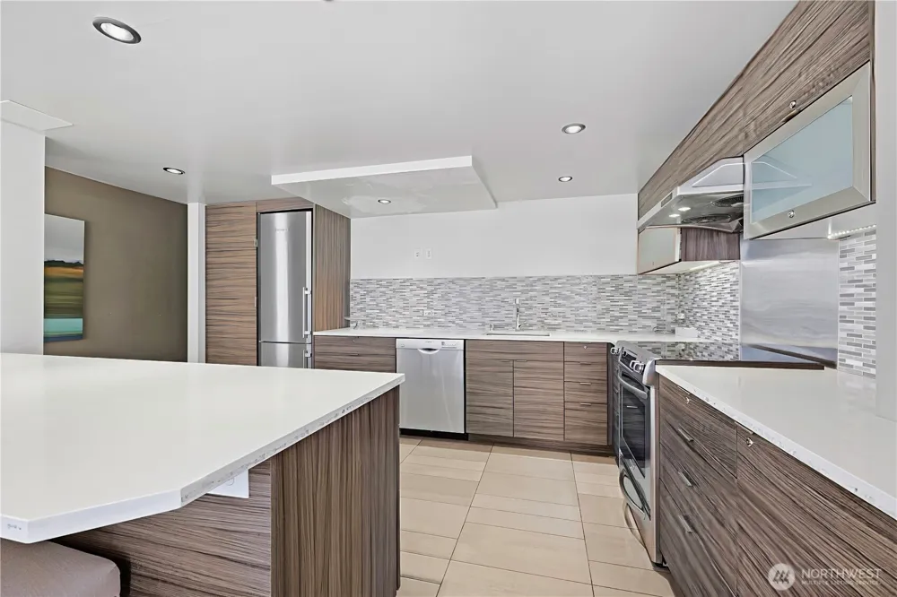 2201 3rd Avenue #2301 Seattle, WA 98121