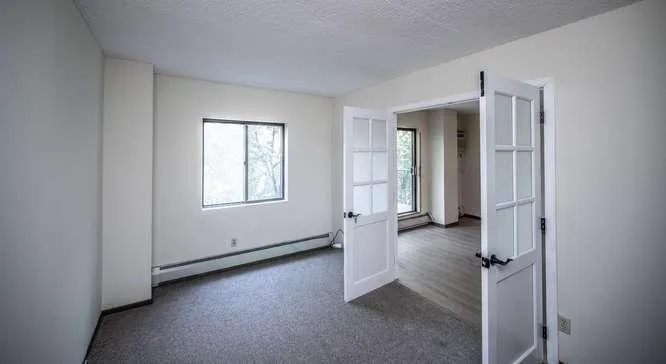 1111 Elway Street #203 Saint Paul, MN 55116
