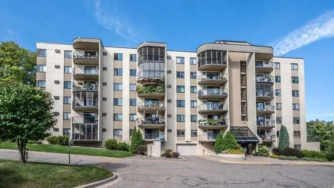 1111 Elway Street #203 Saint Paul, MN 55116