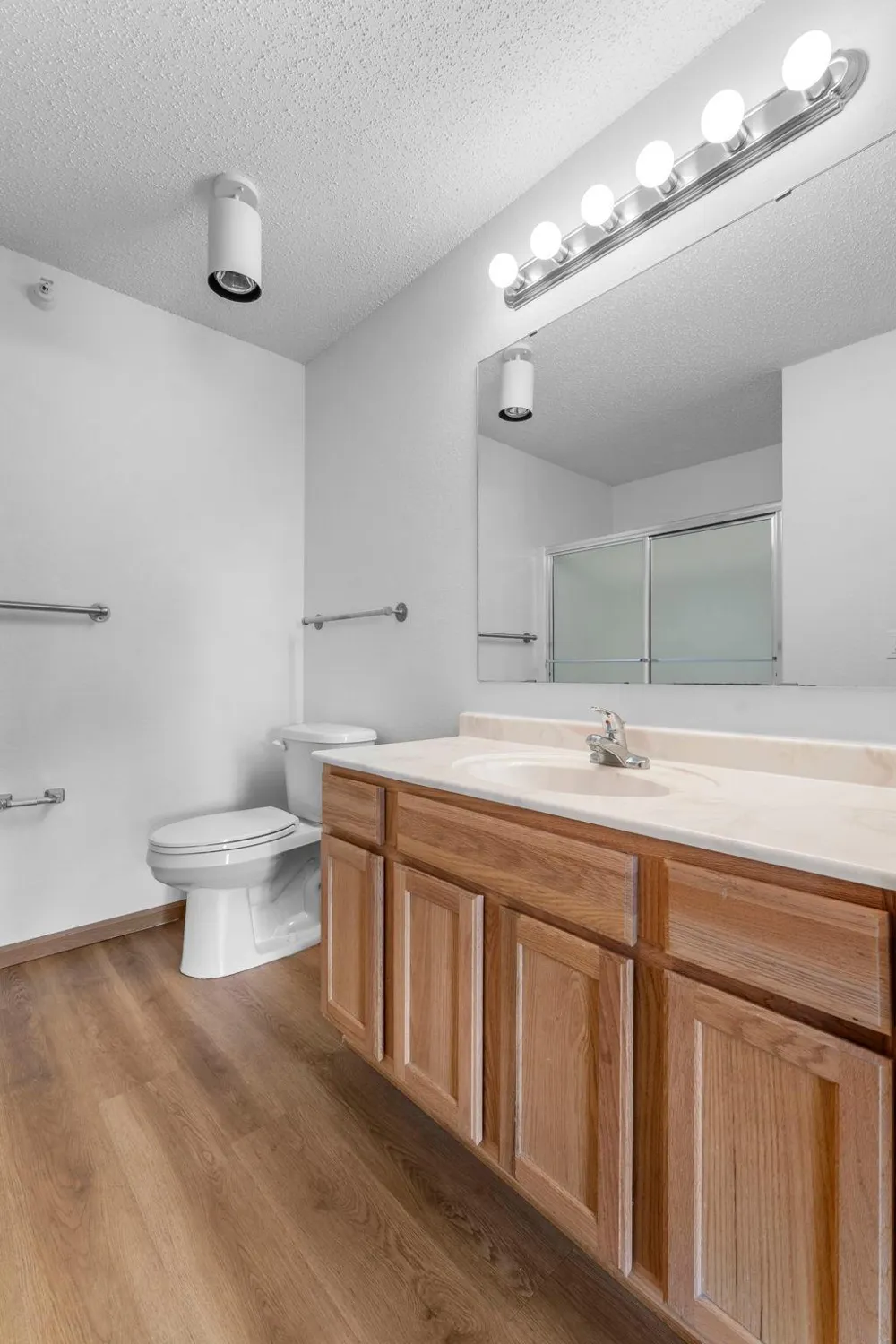 2155 6th Lane SE #204 Cambridge, MN 55008