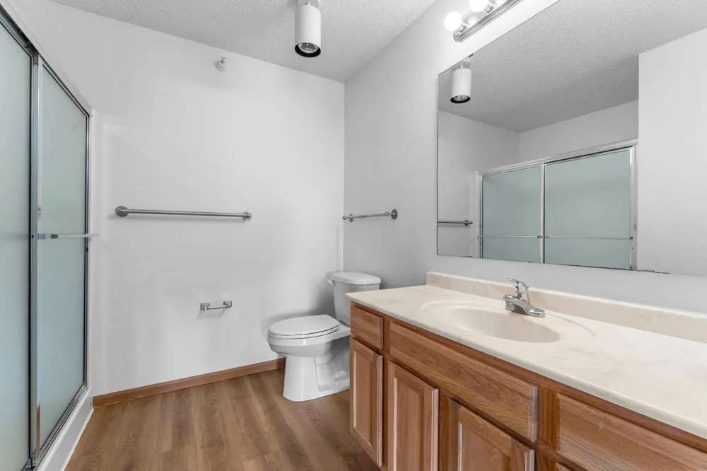 2155 6th Lane SE #204 Cambridge, MN 55008