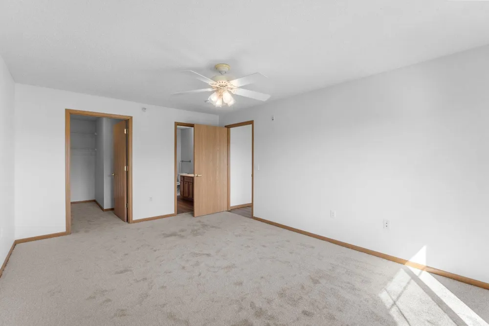 2155 6th Lane SE #204 Cambridge, MN 55008