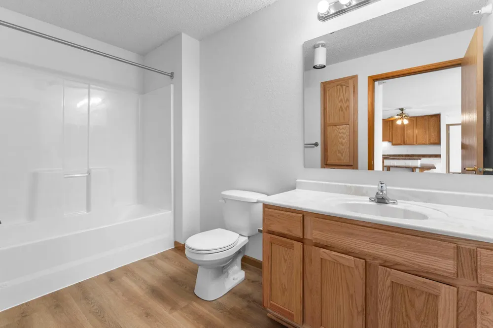 2155 6th Lane SE #204 Cambridge, MN 55008