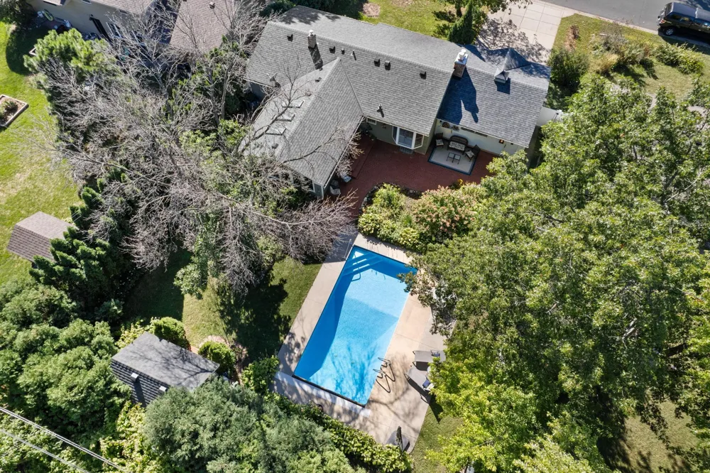3990 Hazel Street White Bear Lake, MN 55110