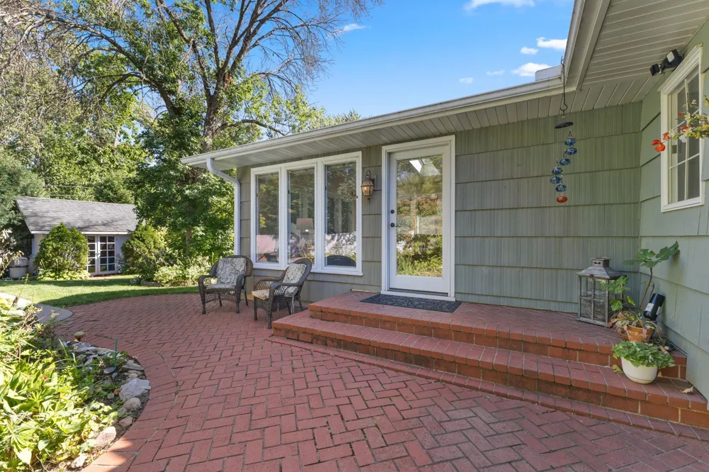 3990 Hazel Street White Bear Lake, MN 55110