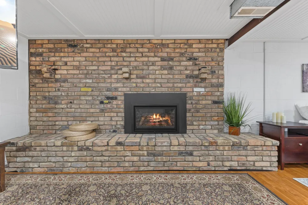 3990 Hazel Street White Bear Lake, MN 55110