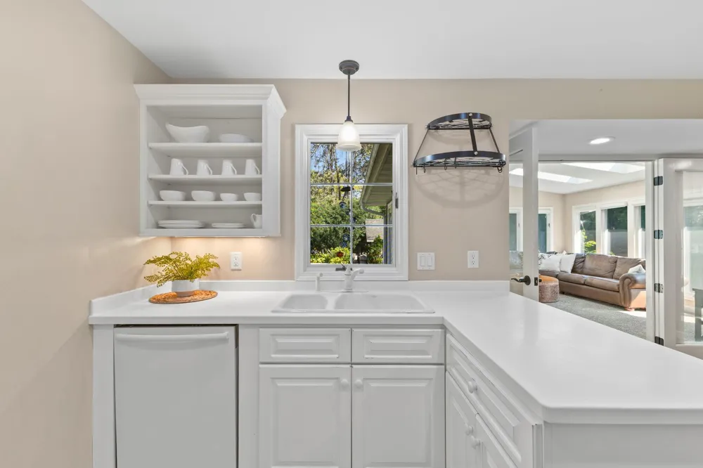 3990 Hazel Street White Bear Lake, MN 55110