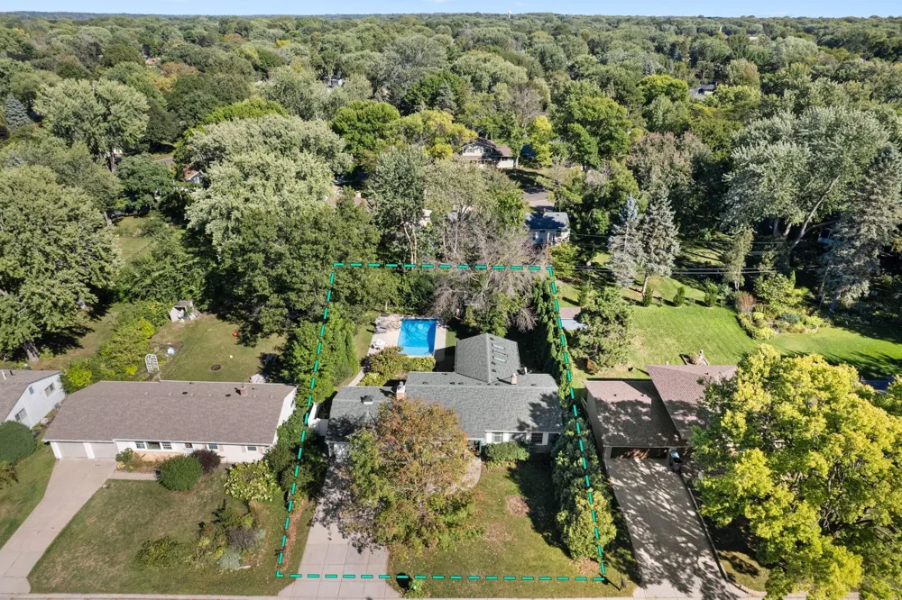 3990 Hazel Street White Bear Lake, MN 55110