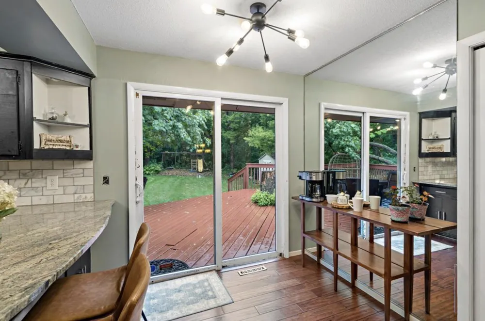 12708 Parkwood Drive Burnsville, MN 55337