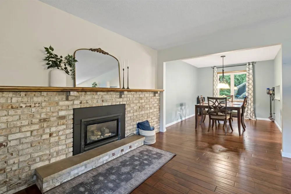 12708 Parkwood Drive Burnsville, MN 55337