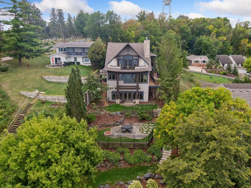 432 E Lake Street Waconia, MN 55387