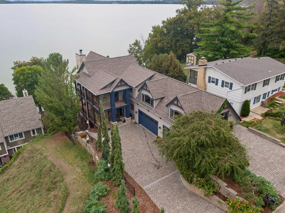 432 E Lake Street Waconia, MN 55387