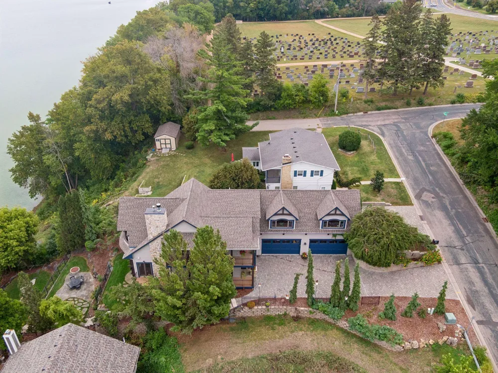 432 E Lake Street Waconia, MN 55387