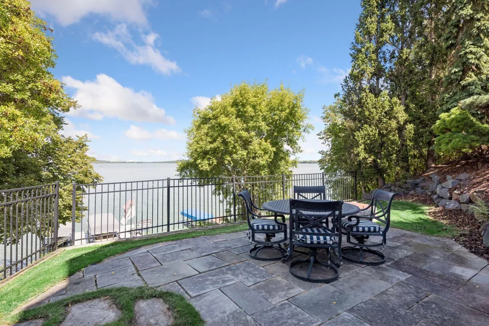 432 E Lake Street Waconia, MN 55387