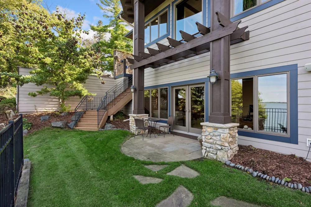 432 E Lake Street Waconia, MN 55387