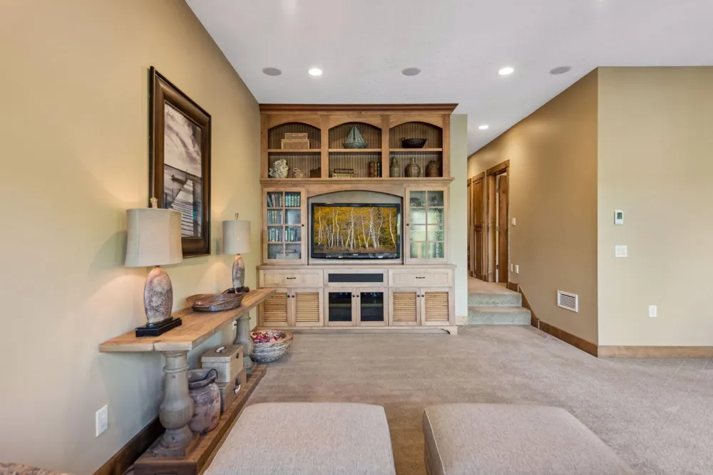 432 E Lake Street Waconia, MN 55387