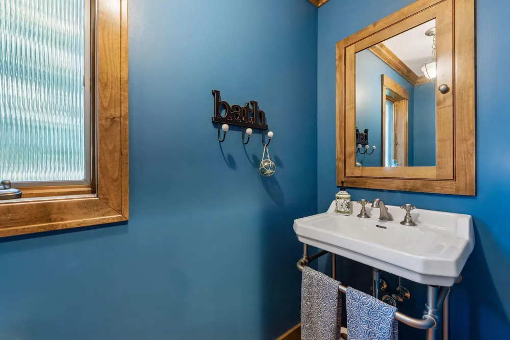 432 E Lake Street Waconia, MN 55387