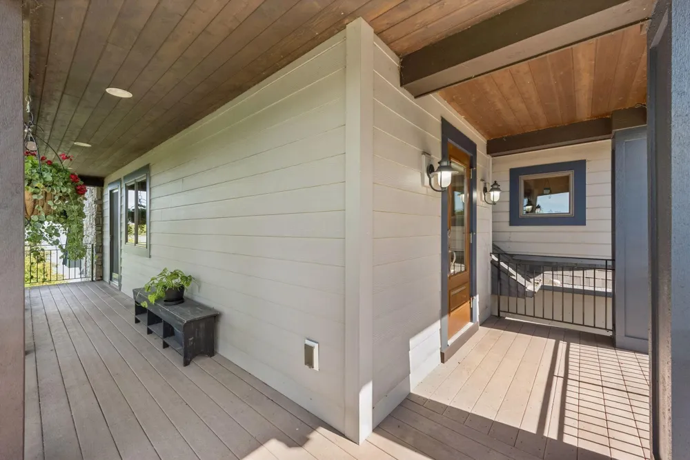 432 E Lake Street Waconia, MN 55387