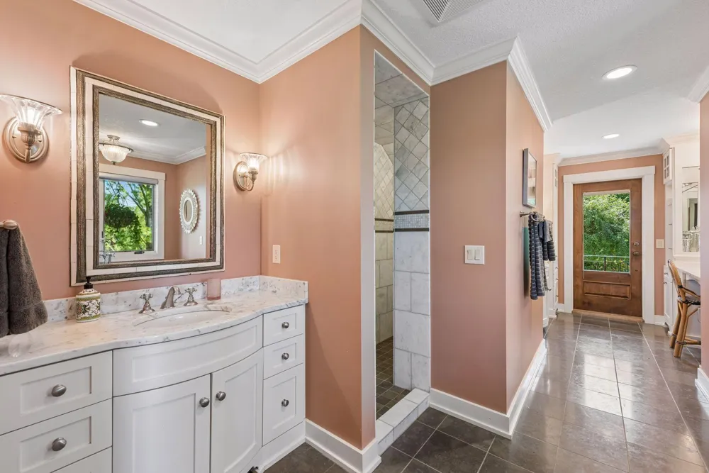 432 E Lake Street Waconia, MN 55387